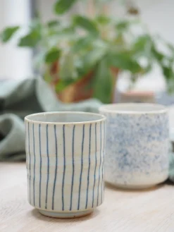 Krus Og Kopper (kaffe Og Te)^SERAMIKKU Blåstribet krus uden hank
