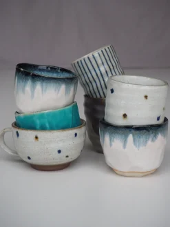 Krus Og Kopper (kaffe Og Te)^SERAMIKKU Blåstribet krus uden hank