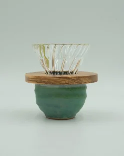 Fars Dags Gave|V60 Kaffetragte^SERAMIKKU Hario tragt i glas med oliventræ (01)