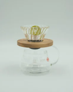 Fars Dags Gave|V60 Kaffetragte^SERAMIKKU Hario tragt i glas med oliventræ (01)