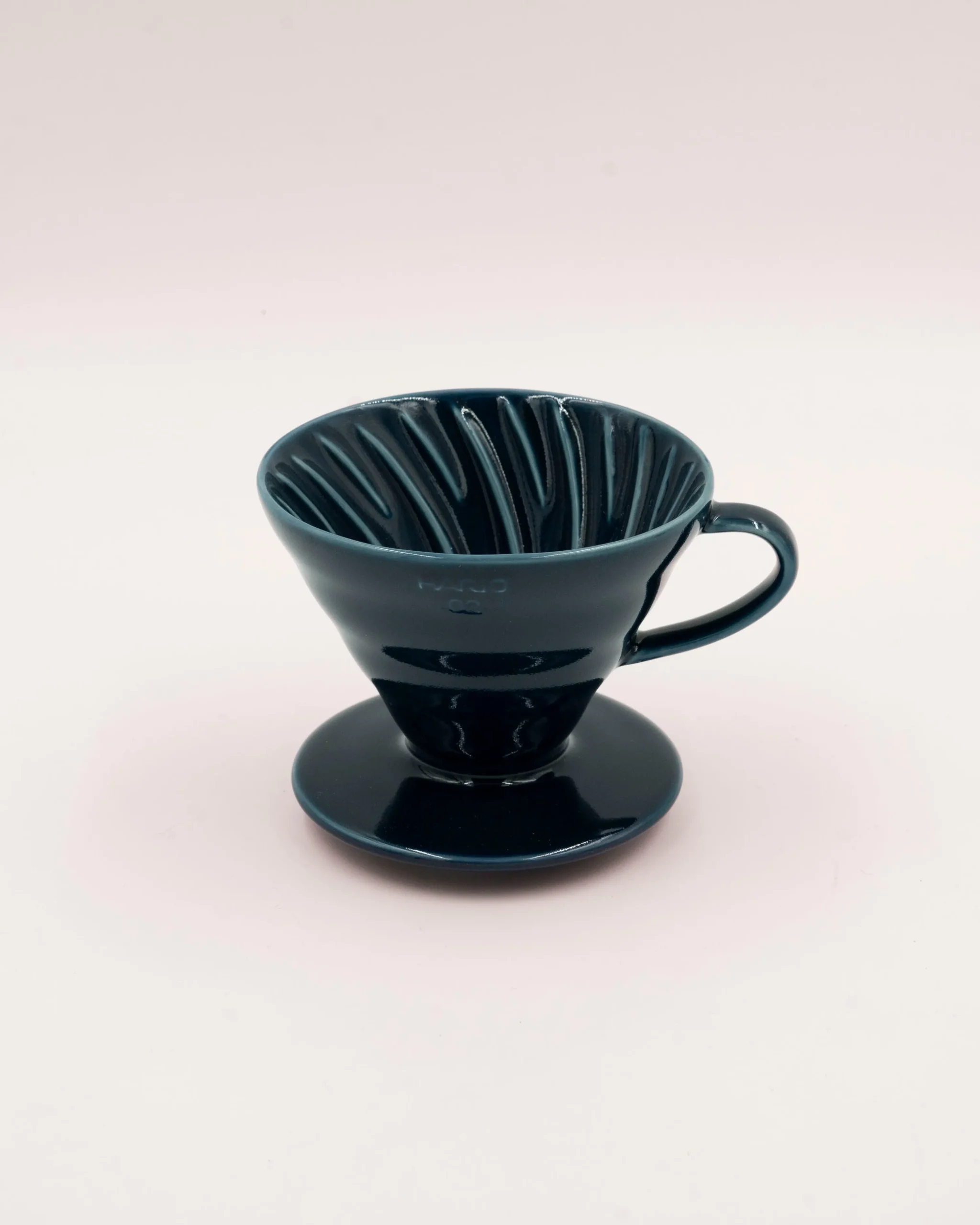 Mors Dags Gave|V60 Kaffetragte^SERAMIKKU Hario tragt i indigo blå porcelæn (02)