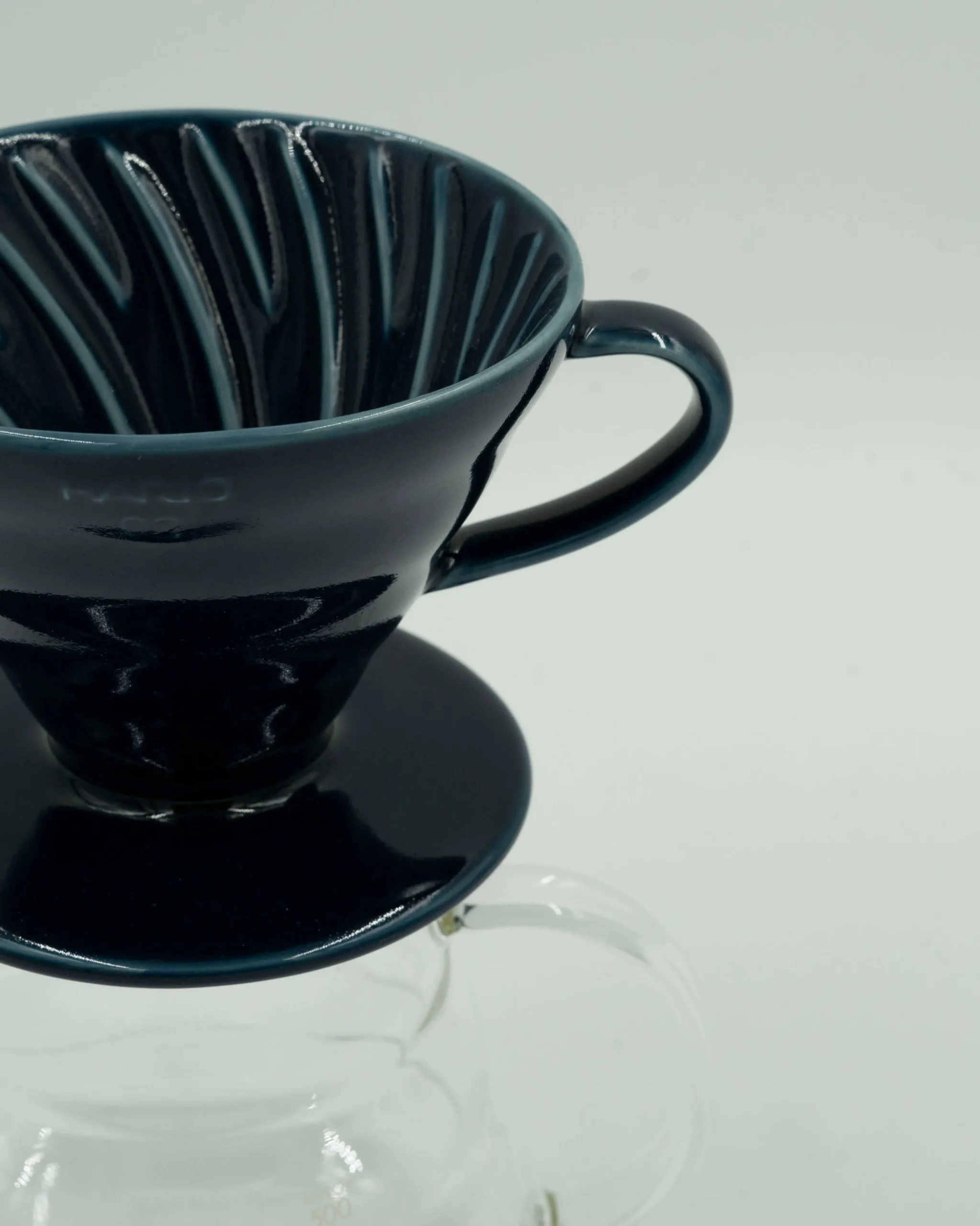 Mors Dags Gave|V60 Kaffetragte^SERAMIKKU Hario tragt i indigo blå porcelæn (02)