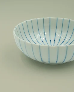 Mellem Skåle (matcha, Ris, Morgenmad)^SERAMIKKU Hvid skål med tynde blå striber