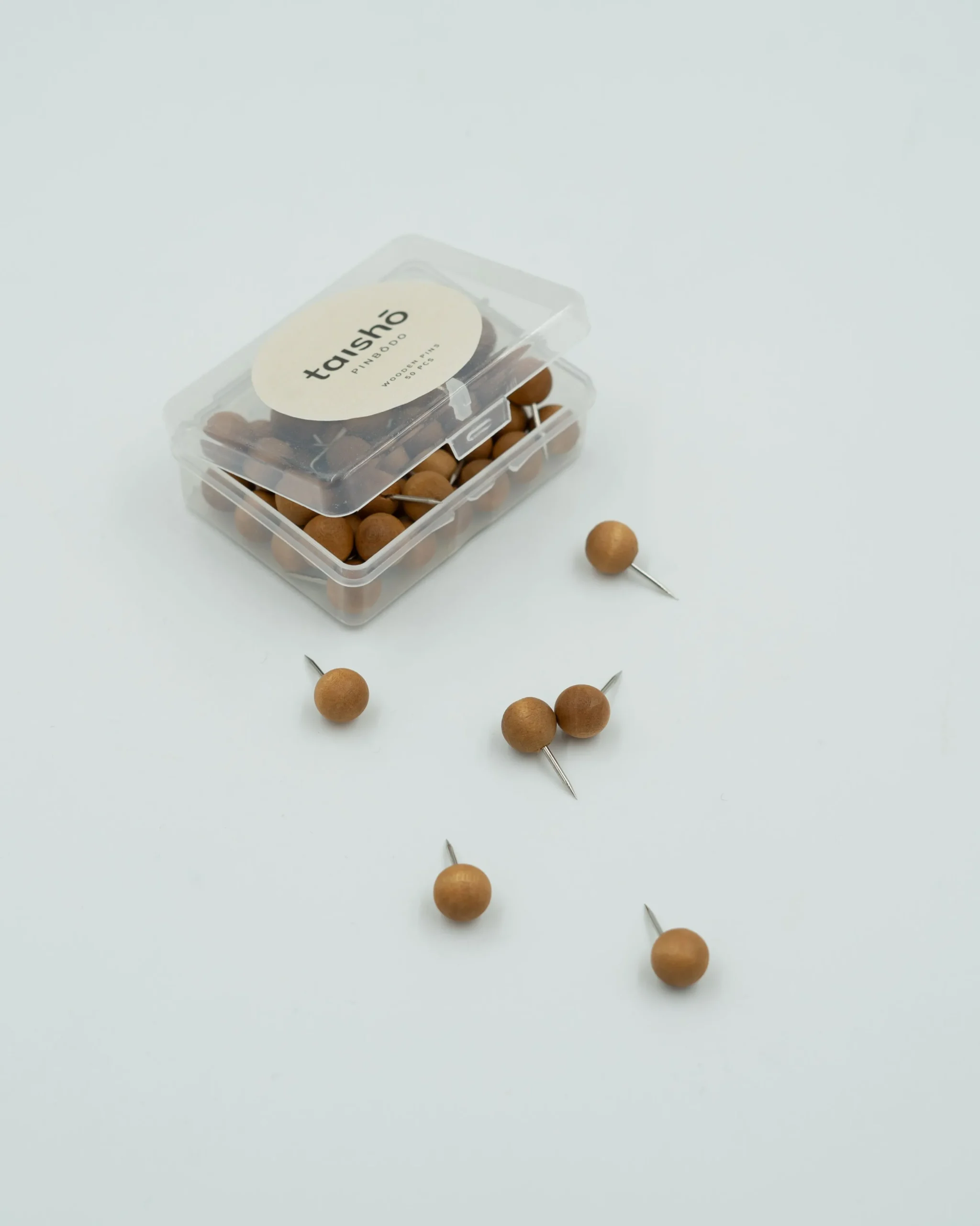 Pinbōdo Knappenåle|Pinbōdo - Opslagstavler^SERAMIKKU Knappenåle i træ (wooden pins)
