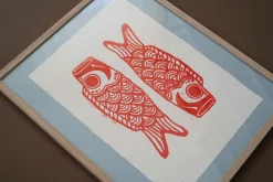 Fars Dags Gave|Linoleumstryk^SERAMIKKU Koinobori (linoleumstryk) (2. sortering)
