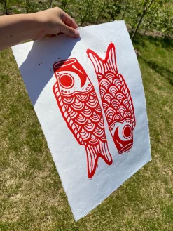 Fars Dags Gave|Linoleumstryk^SERAMIKKU Koinobori (linoleumstryk) (2. sortering)