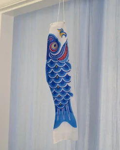 Koinobori - Japansk Karpevimpel|Pyntegenstande^SERAMIKKU Koinobori vimpel 60 cm (blå)