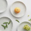 Serveringsfade- Og Skåle|Tallerkener (kage, Frokost, Middag)^SERAMIKKU Lys middagstallerken med prikket glasur