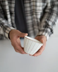 Mors Dags Gave|Krus Og Kopper (kaffe Og Te)^SERAMIKKU Lyst krus med striber