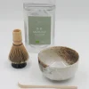 Te- Og Kaffesæt|Keramiksæt^SERAMIKKU Matchasæt med sandfarvet skål - med matcha