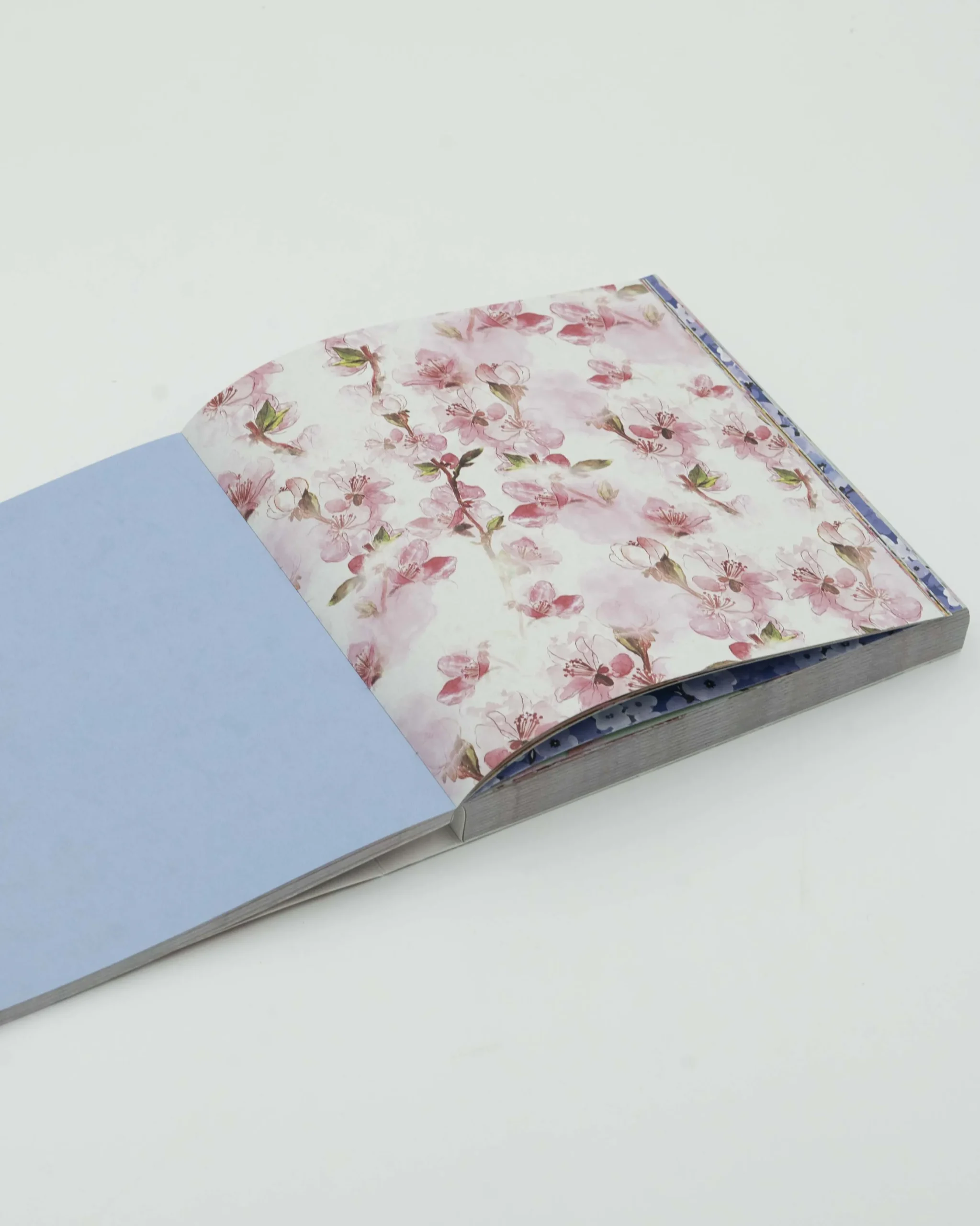 Bøger Om Japan|Diy, Krea Og Stationary^SERAMIKKU Origami papirblok med kirsebærblomst print (256 ark - 15x15 cm)