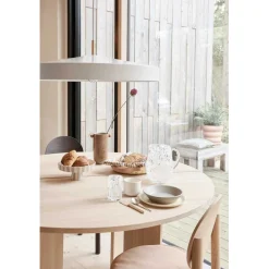 Borde & Bænke^SERAMIKKU Rundt spisebord i egetræ (140 cm)