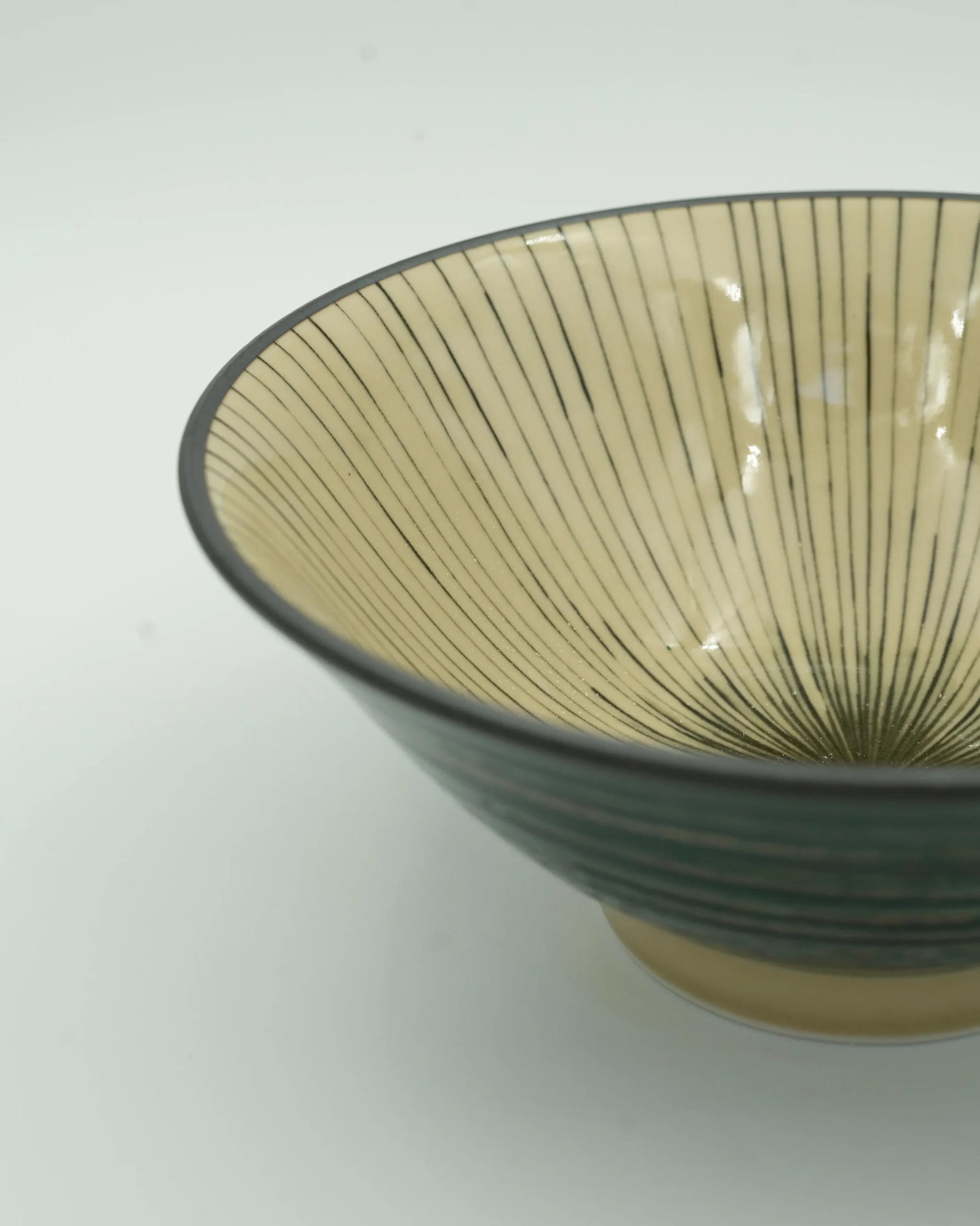 Værtsgave|Store Skåle (ramen, Servering, Portion)^SERAMIKKU Stribet ramenskål