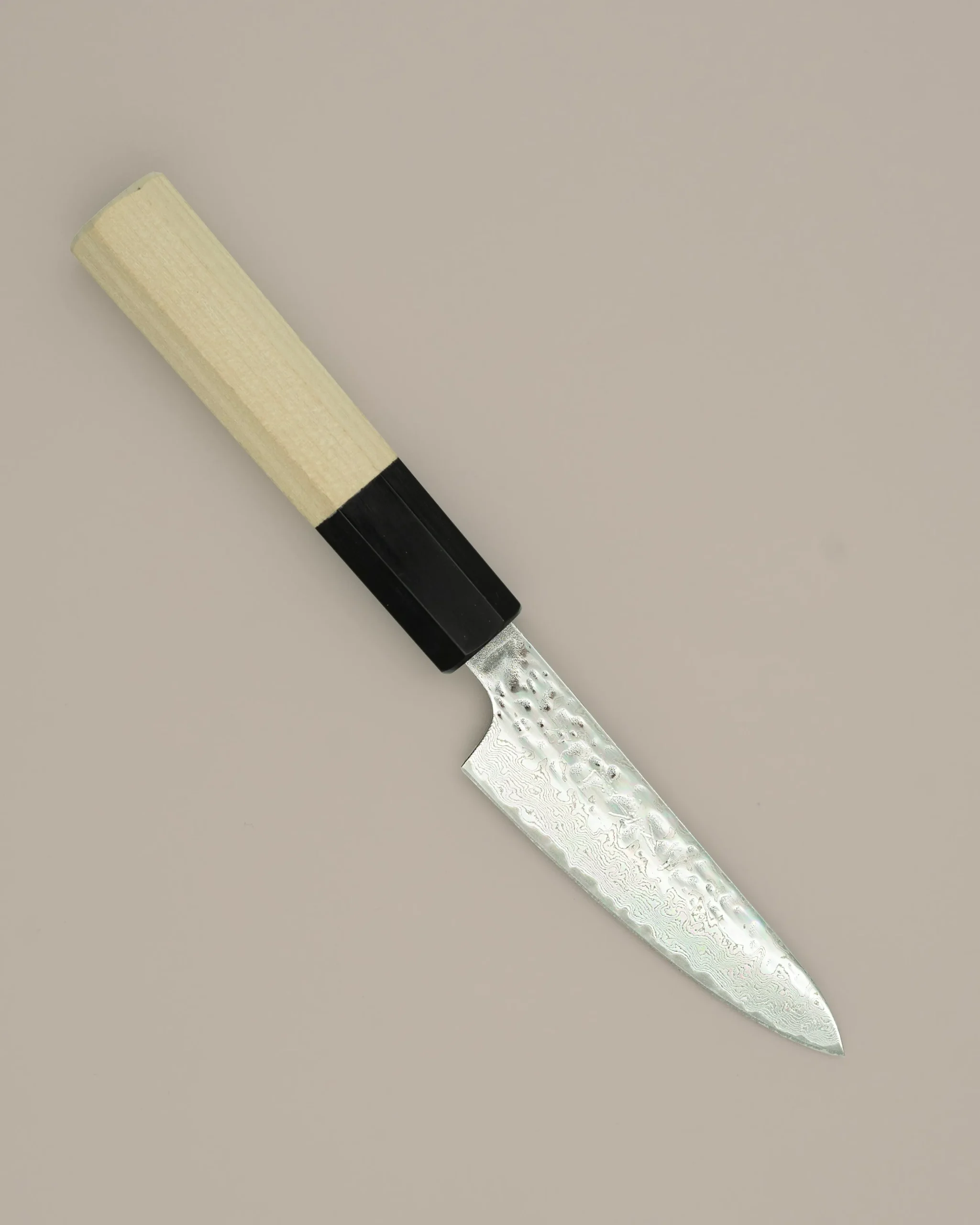 Magnolia/bøffelhorn^SERAMIKKU Urtekniv | 8 cm | Magnolia