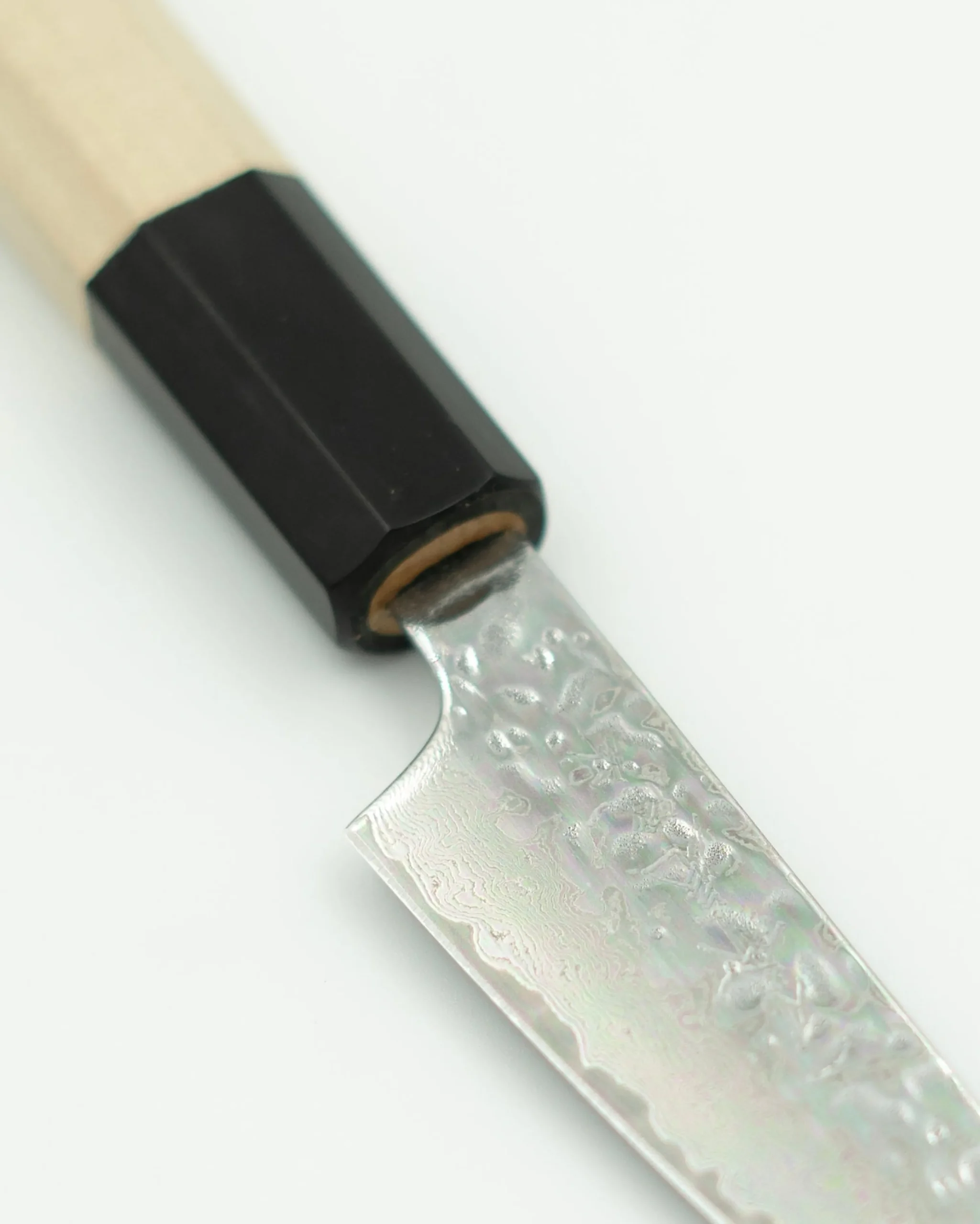 Magnolia/bøffelhorn^SERAMIKKU Urtekniv | 8 cm | Magnolia